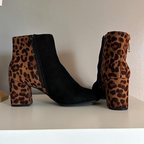Women’s black 3 inch block heel boots with cheetah print and gold zipper accent - Picture 2 of 2